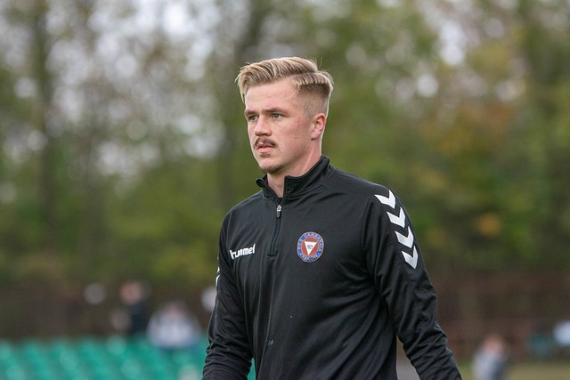 湖人134-127击败灰熊 球员评价：7人优秀，2人及格，1人崩盘.