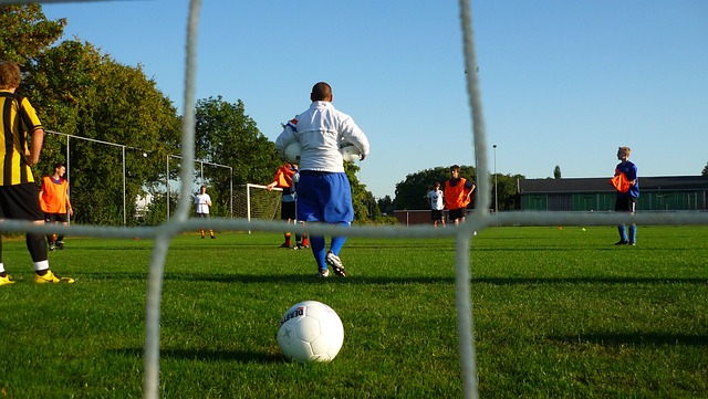 国王杯-皇社VS皇马：皇马先天没三冠王命，本赛季更可能三线无冠.